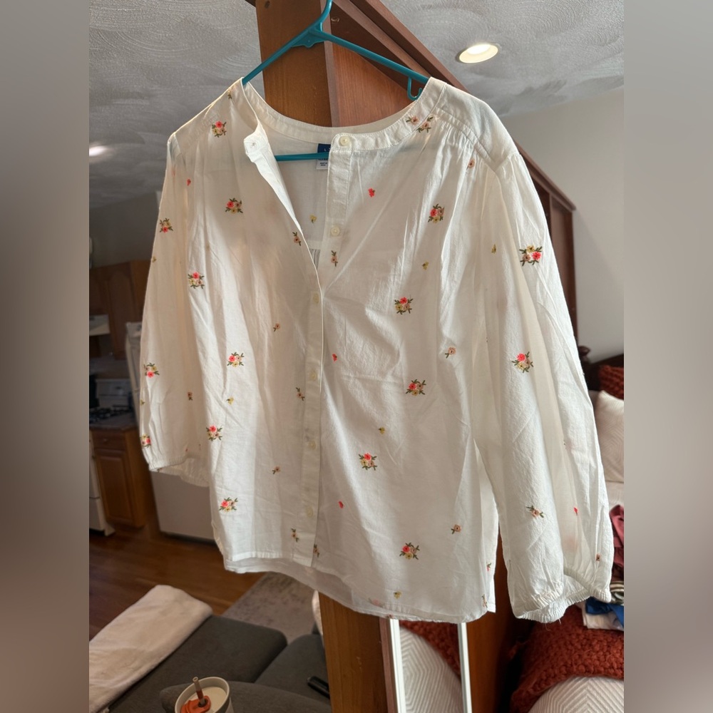 Old Navy White Floral Blouse